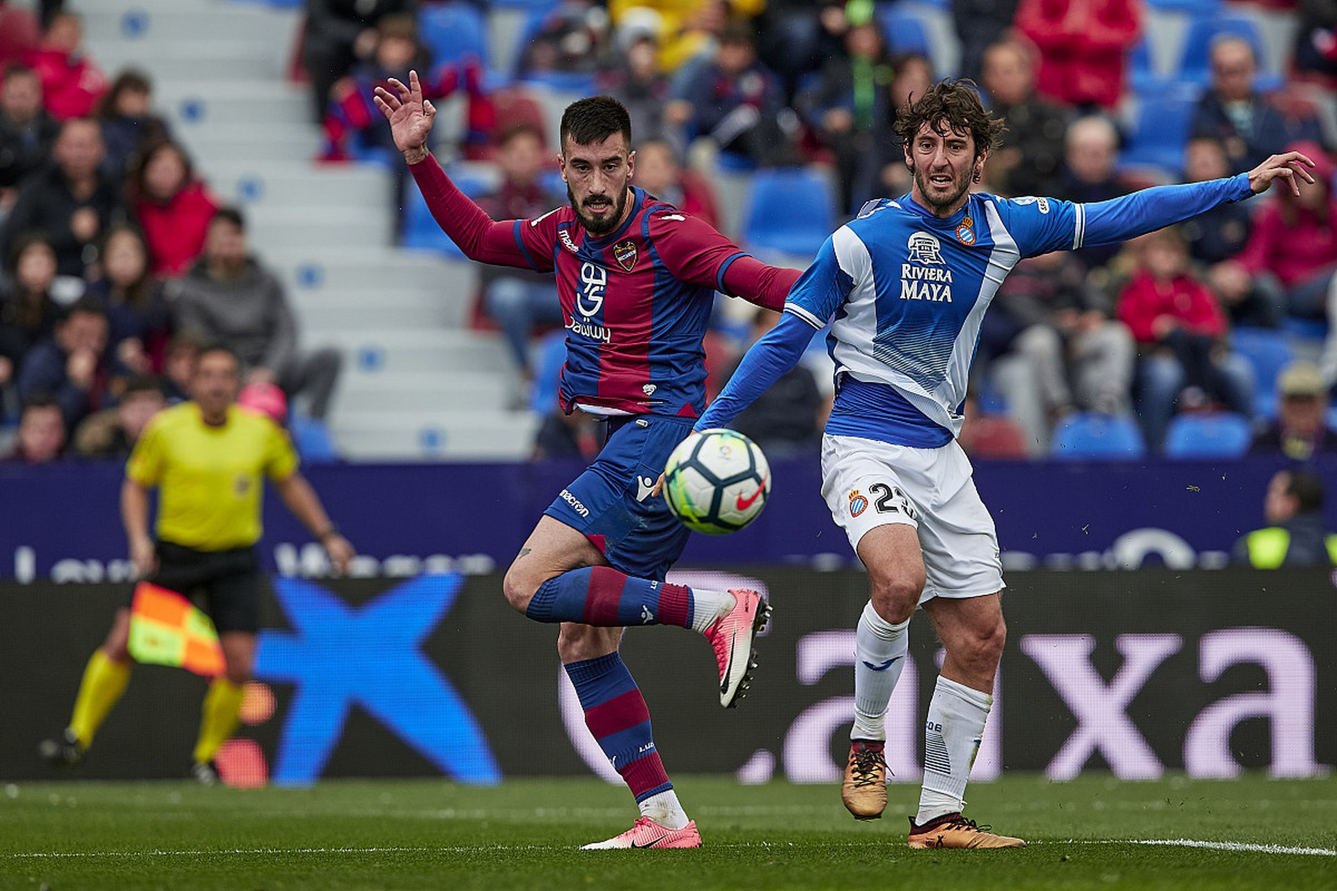 关于阿拉维斯主场战平莱万特，艰苦拿分保级的信息