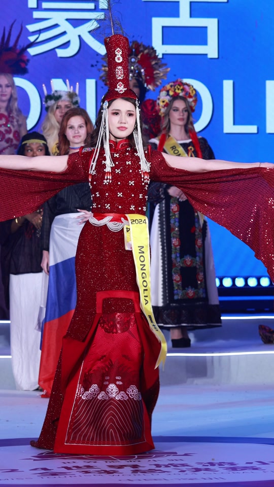 奥地利选手喜获金牌，实力夺目