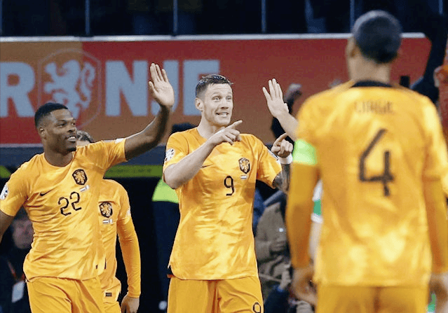 荷兰联赛球队在国际比赛中创造历史