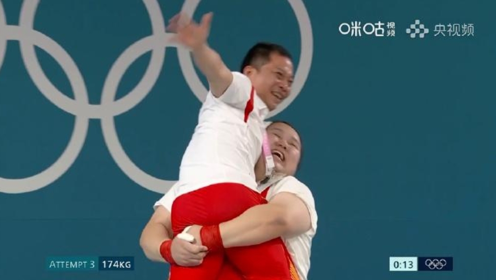 荷兰举重队赛出风格，表现出色