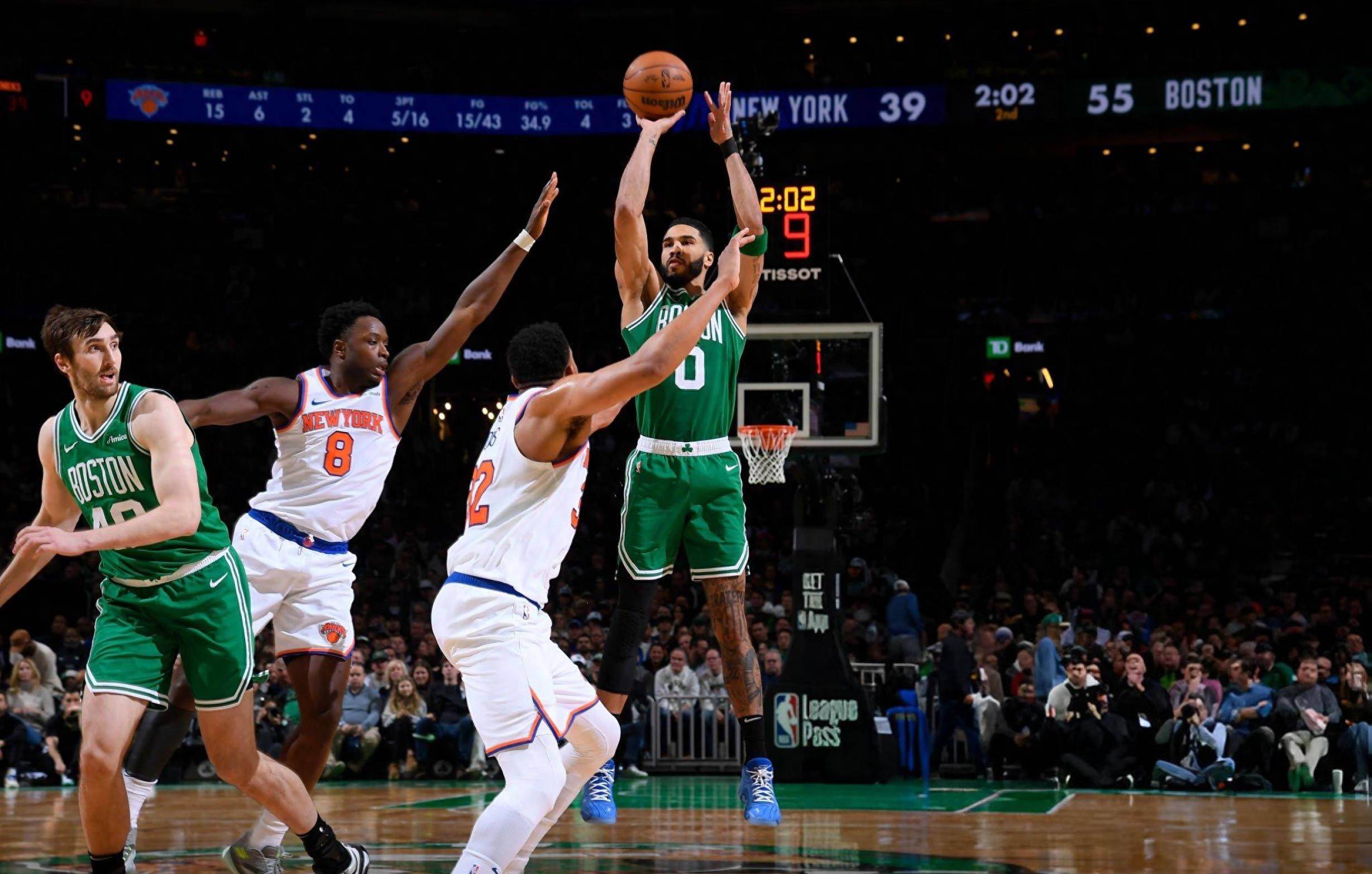 关于尼克斯完胜灰熊，取得两连胜迎来好转的信息