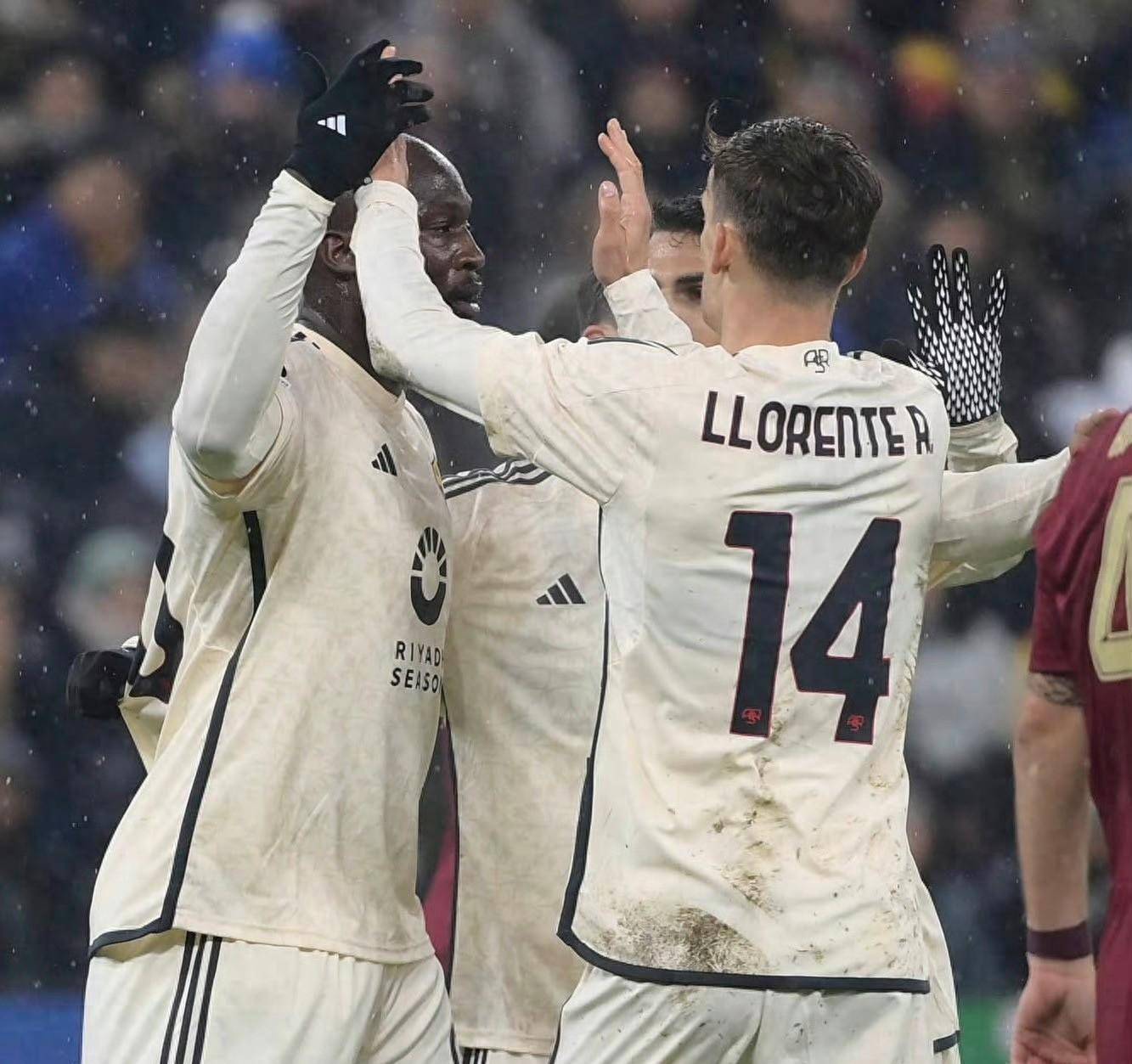 罗马主场大胜，豪取对手头名的简单介绍