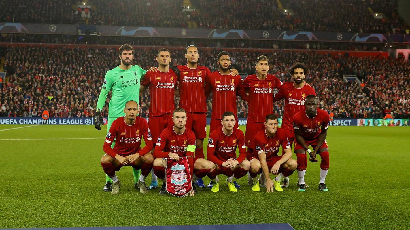 包含曼联主场取胜，球迷呼吁主帅加强进攻的词条