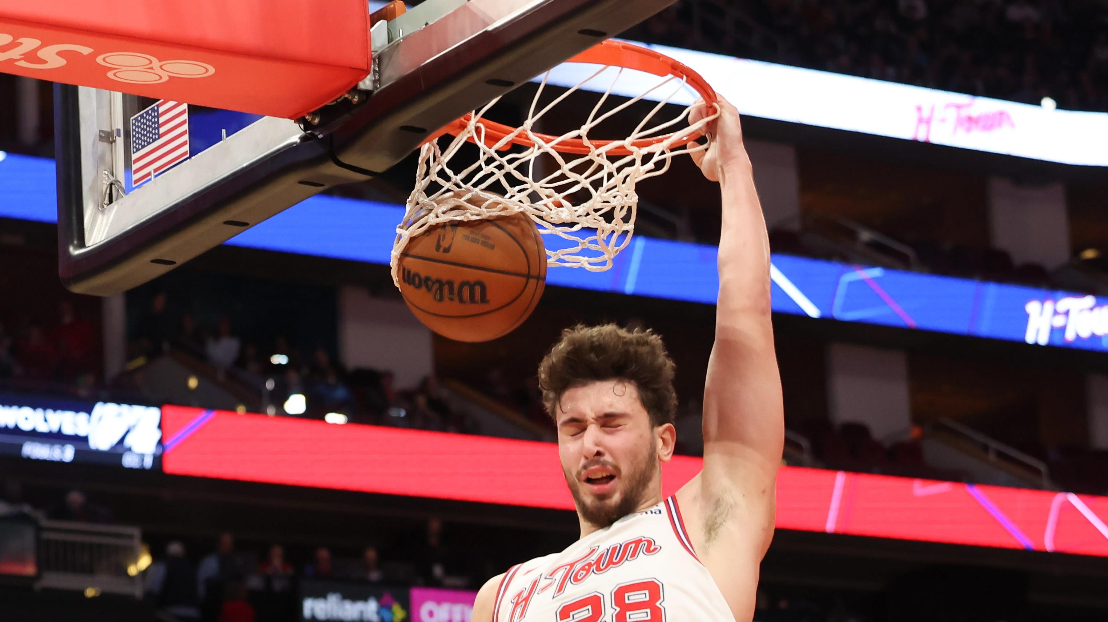 关键时刻球员挺身而出，决定比赛胜负