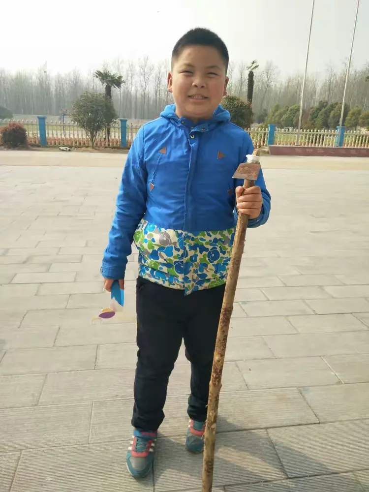 观众乐此不疲，赛场上演精彩大戏