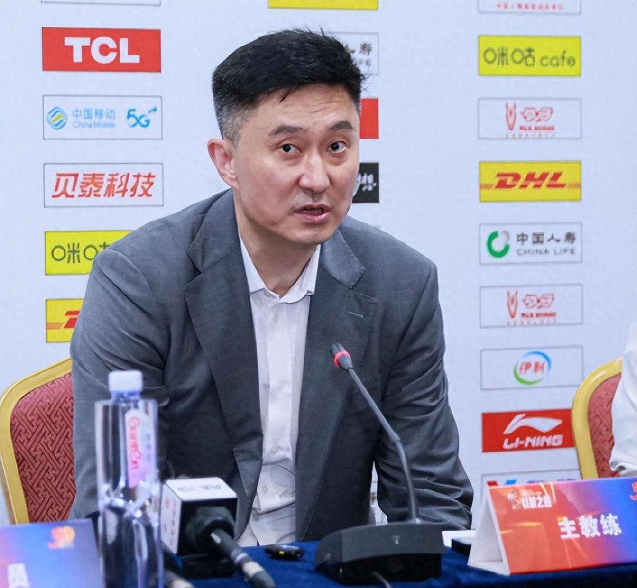 亚洲职业比赛裁判员出席新闻发布会