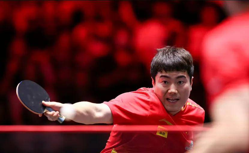 包含HKA险胜BRO，Ruler线上压制力十足激烈交锋半决赛，强势挺进下一轮的词条