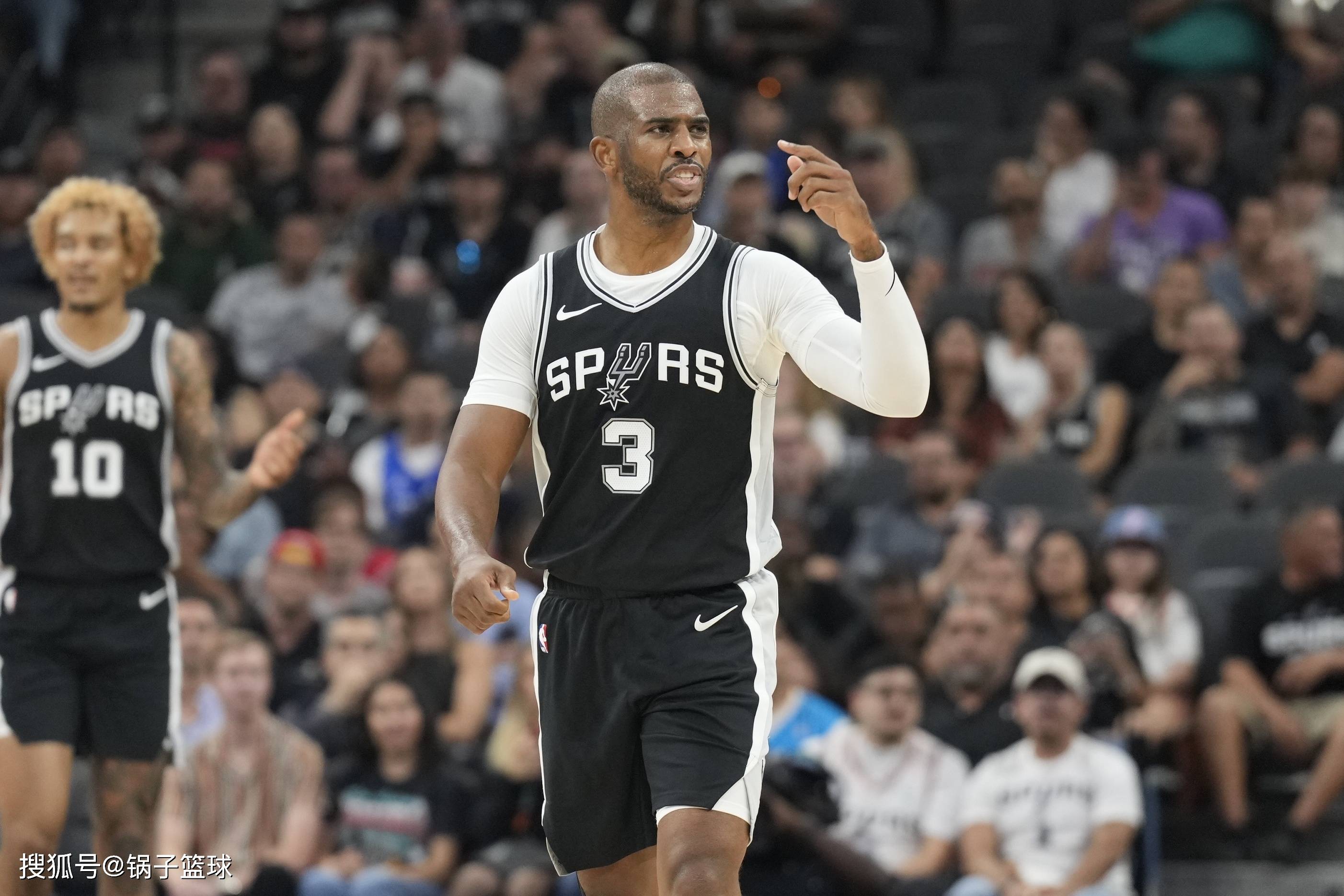 太阳签下前独行侠球员保罗