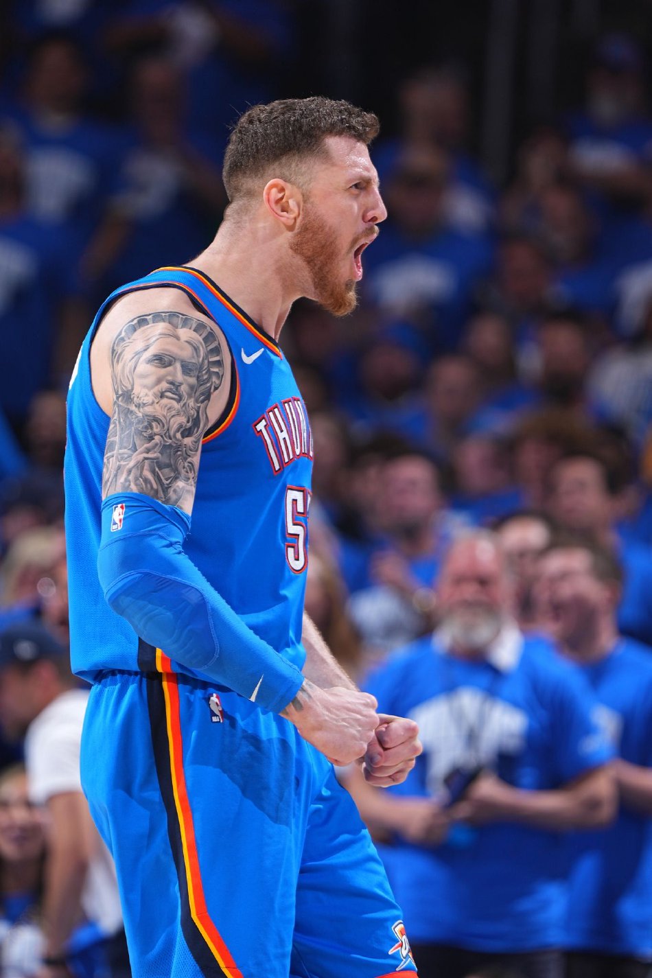 勇士力克雷霆，将晋级西部半决赛