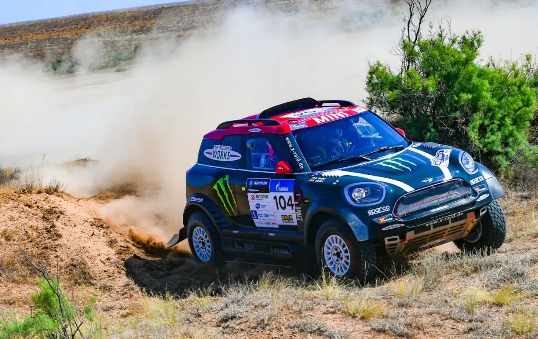 包含华勒福德客场大胜，继续走上晋级之路的词条