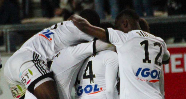 亚眠危机四伏，球迷呼吁改变困局