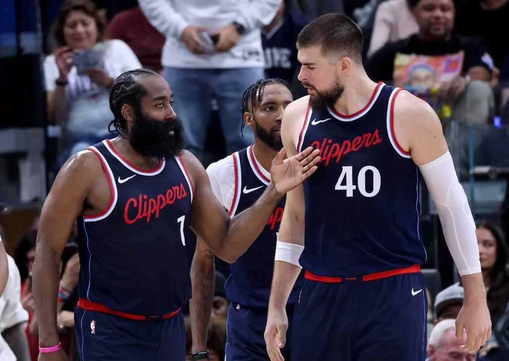 包含广东队横扫掘金，哈登扛起全队的词条