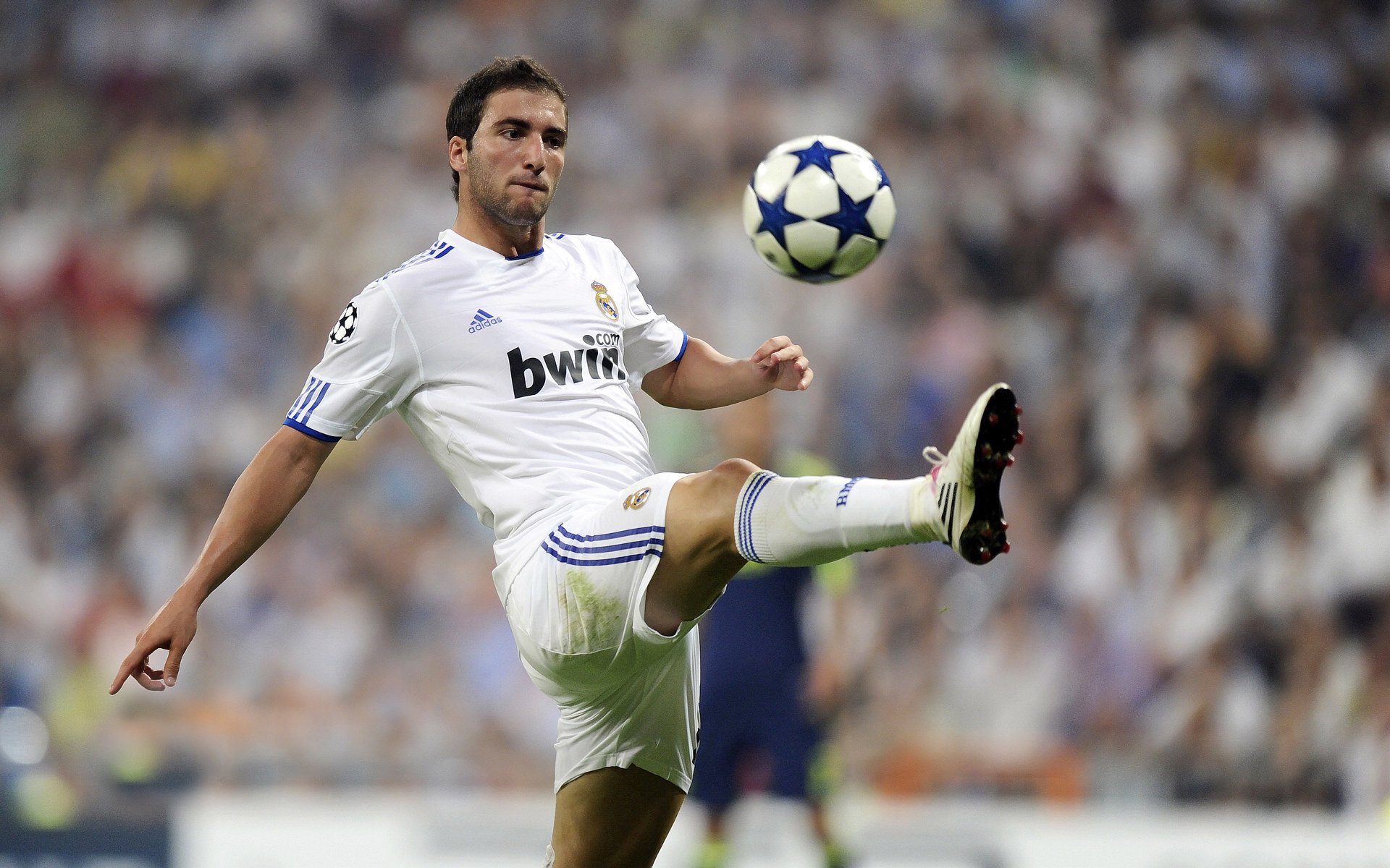 篮网浪潮吞噬公牛,库里刺出最后一剑